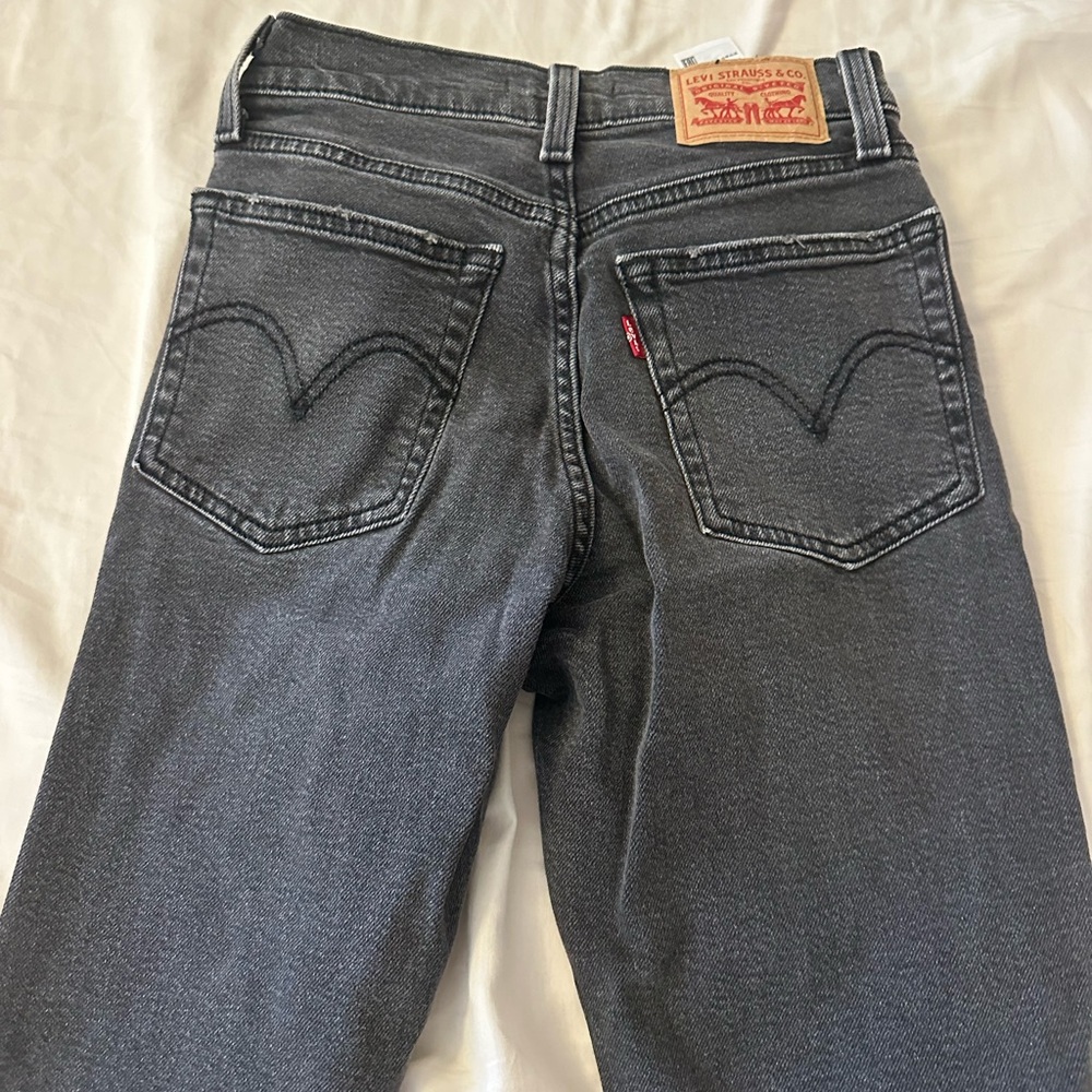 Levi Straight wedgie black jeans